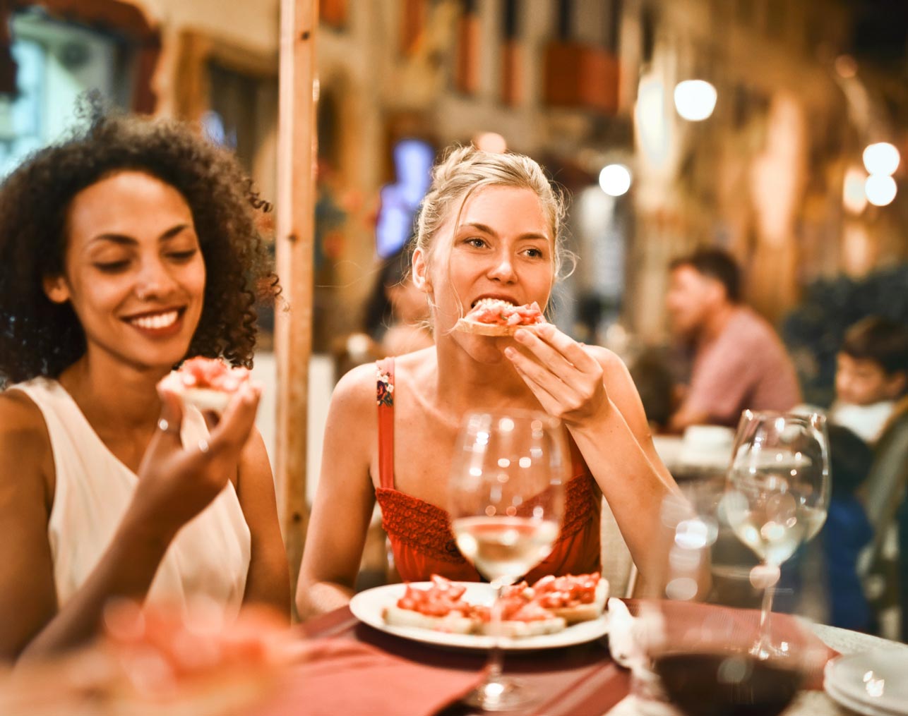 Women eating in a restaurant