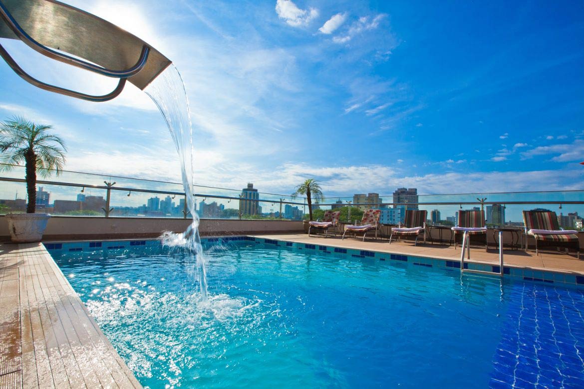 Pool at Hotel Del Rey 