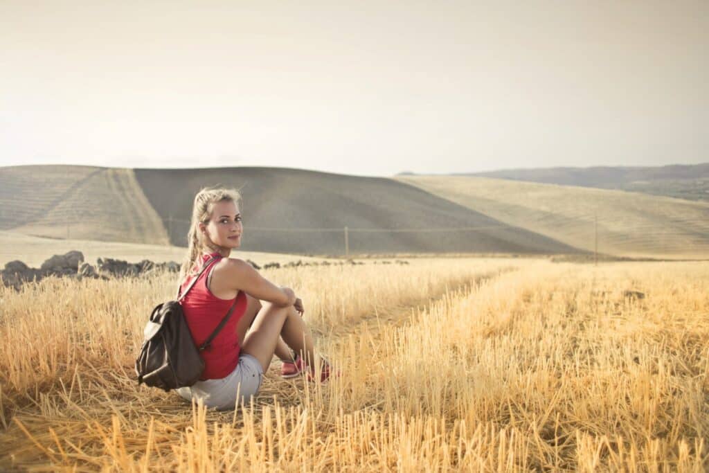 girl traveling alone