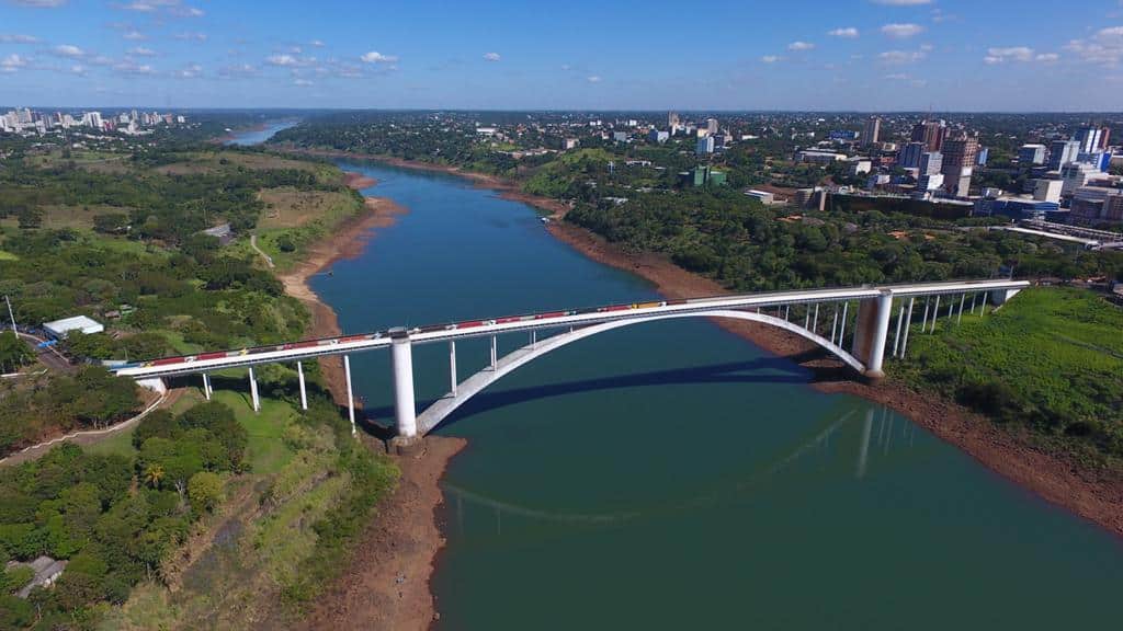 Ponte da Amizade - Compras e Passeios no Paraguai