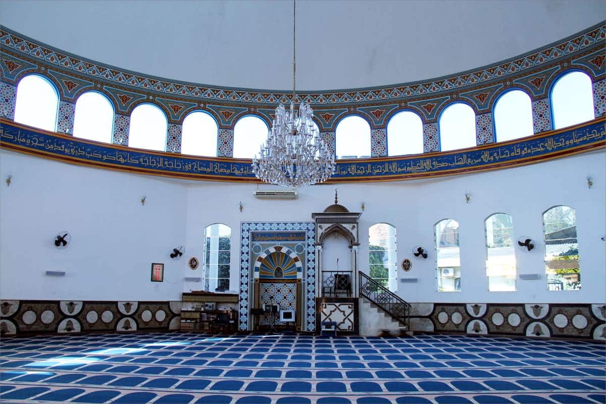 Discover the Omar Ibn Al-Khatab Mosque