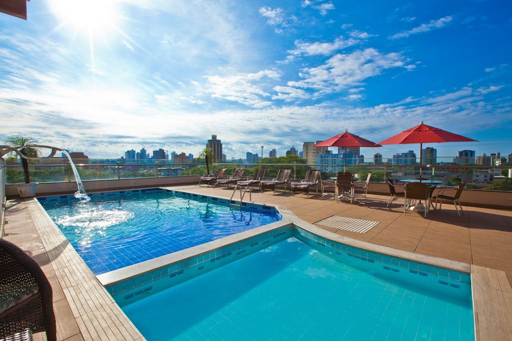 Del Rey Quality Hotel heated pool
